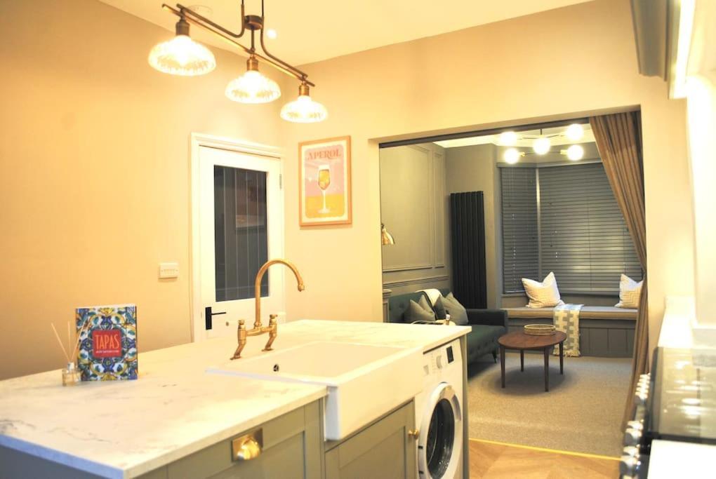 فيلا Cosy Renovated House In Warrington المظهر الخارجي الصورة