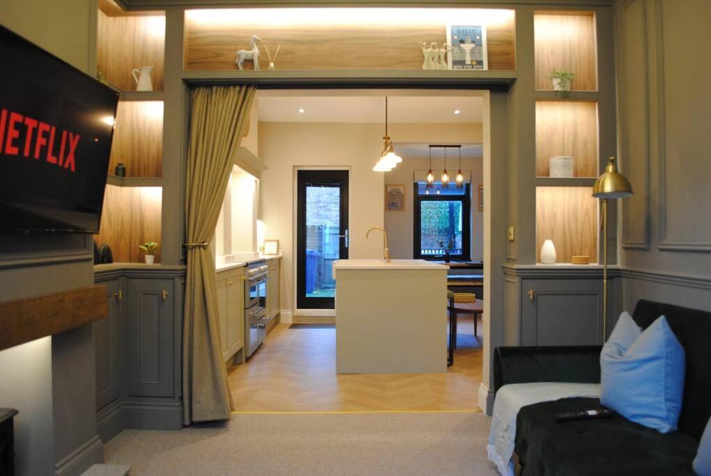 فيلا Cosy Renovated House In Warrington المظهر الخارجي الصورة
